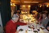 Volle Reihen, lecker Essen, ... ein gelungener Abend.