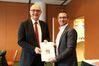 André Stinka (l.) und Marc Herter stellen den NRW-Plan vor.