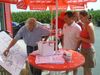 Dirk Hartwich erläutert die SPD-Pläne für ein Fahrradsystem in Rhade.